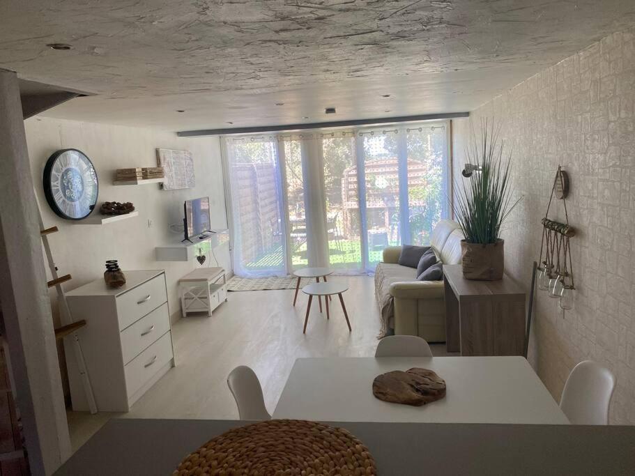 Un Duplex Pour 4 Personne Residence De Vacances Arles Exterior foto